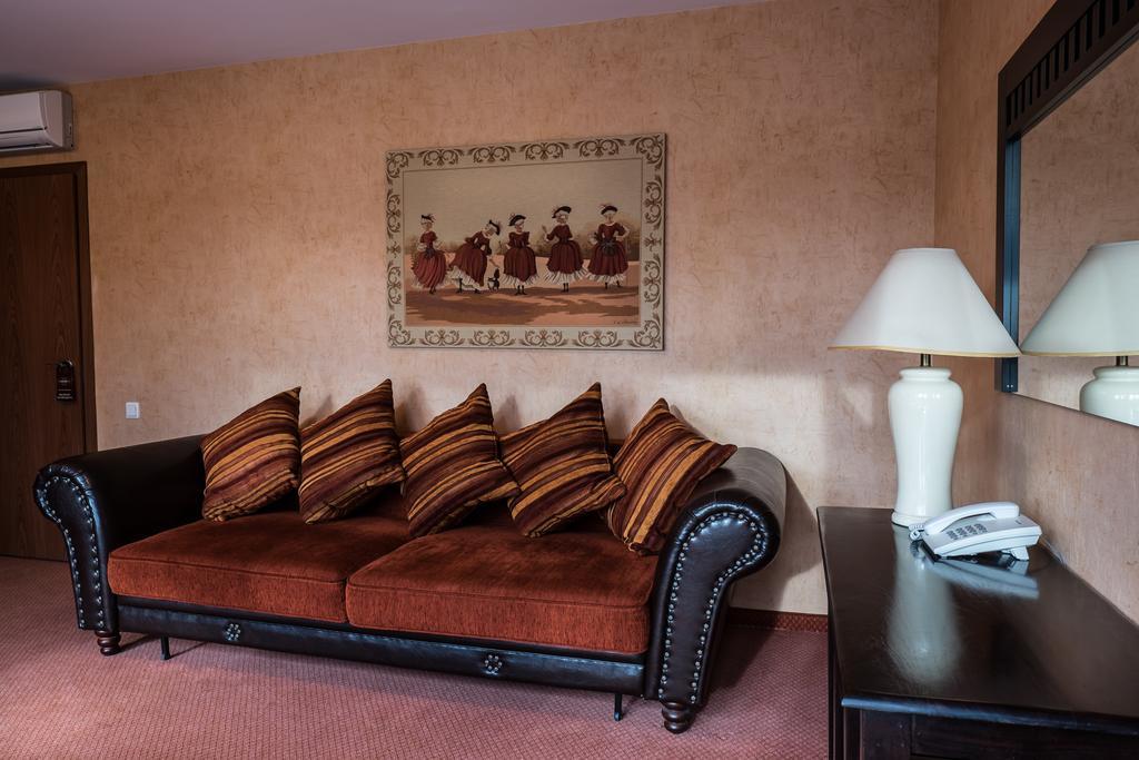 Grafo Zubovo Hotel & Spa Bubiai المظهر الخارجي الصورة